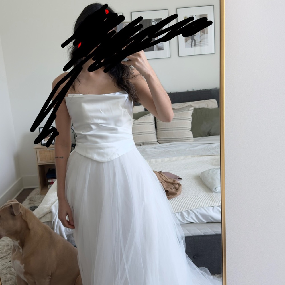 David's Bridal White Strapless Tulle Wedding Gown